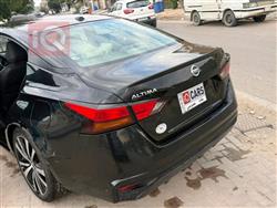 نيسان ألتيما